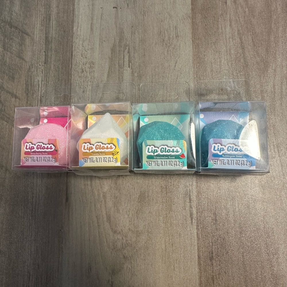 Diamond Shape Lip Gloss x4 NWT